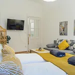 Chic 1Br Apt Well Connected To The Whole City