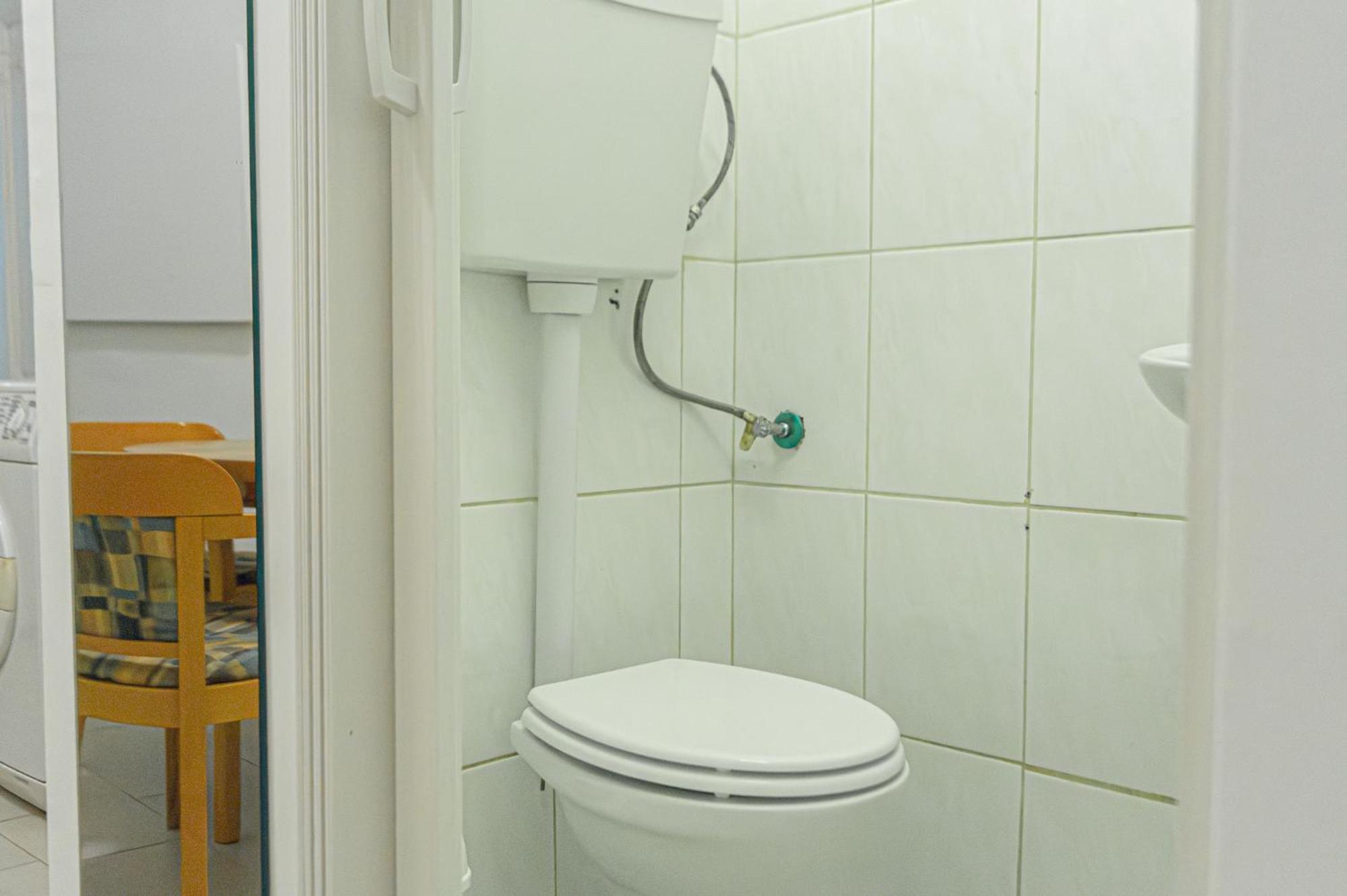 Apartment Chic 1br Well Connected To The Whole Wien