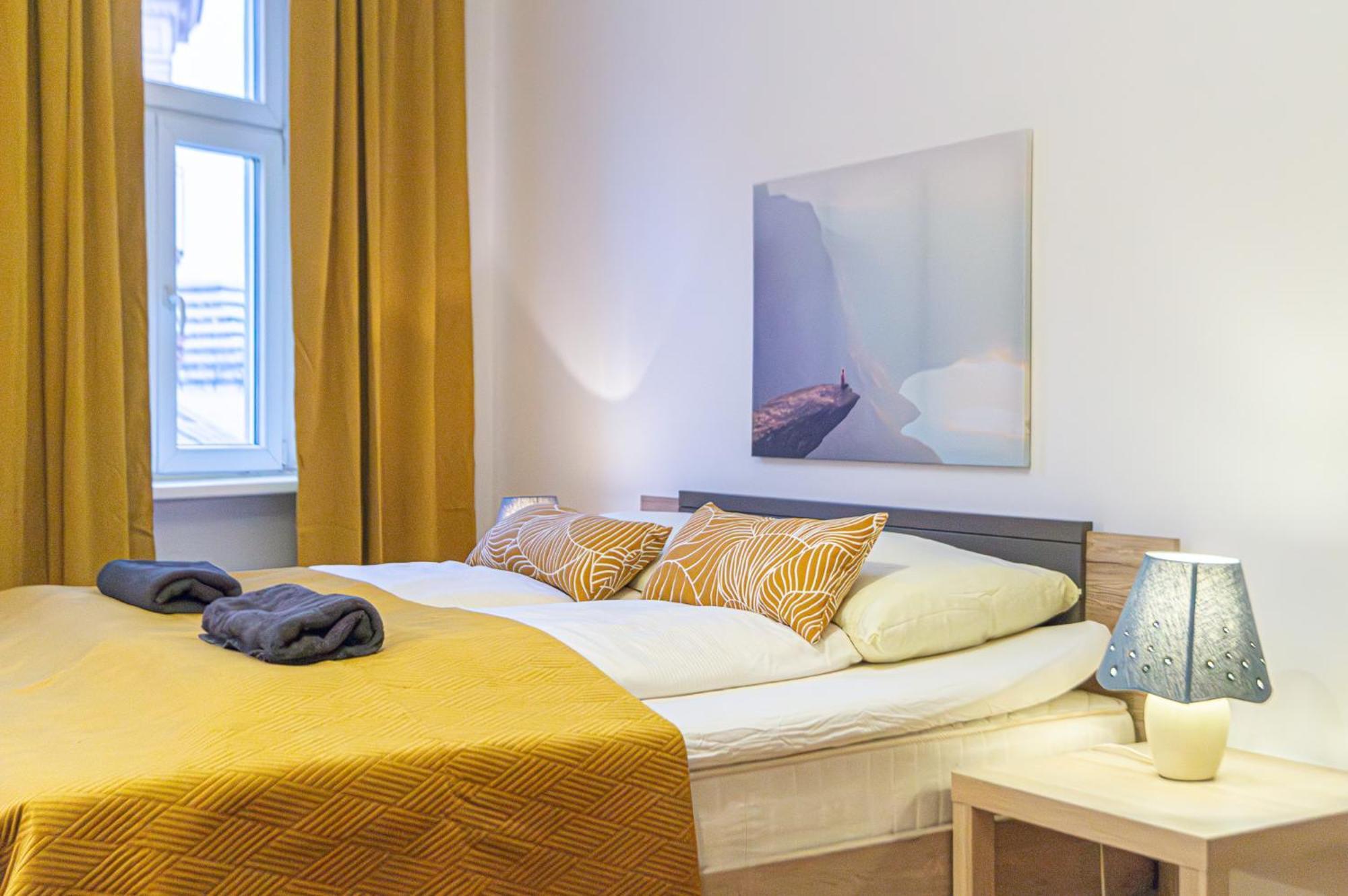 Chic 1br Well Connected To The Whole *