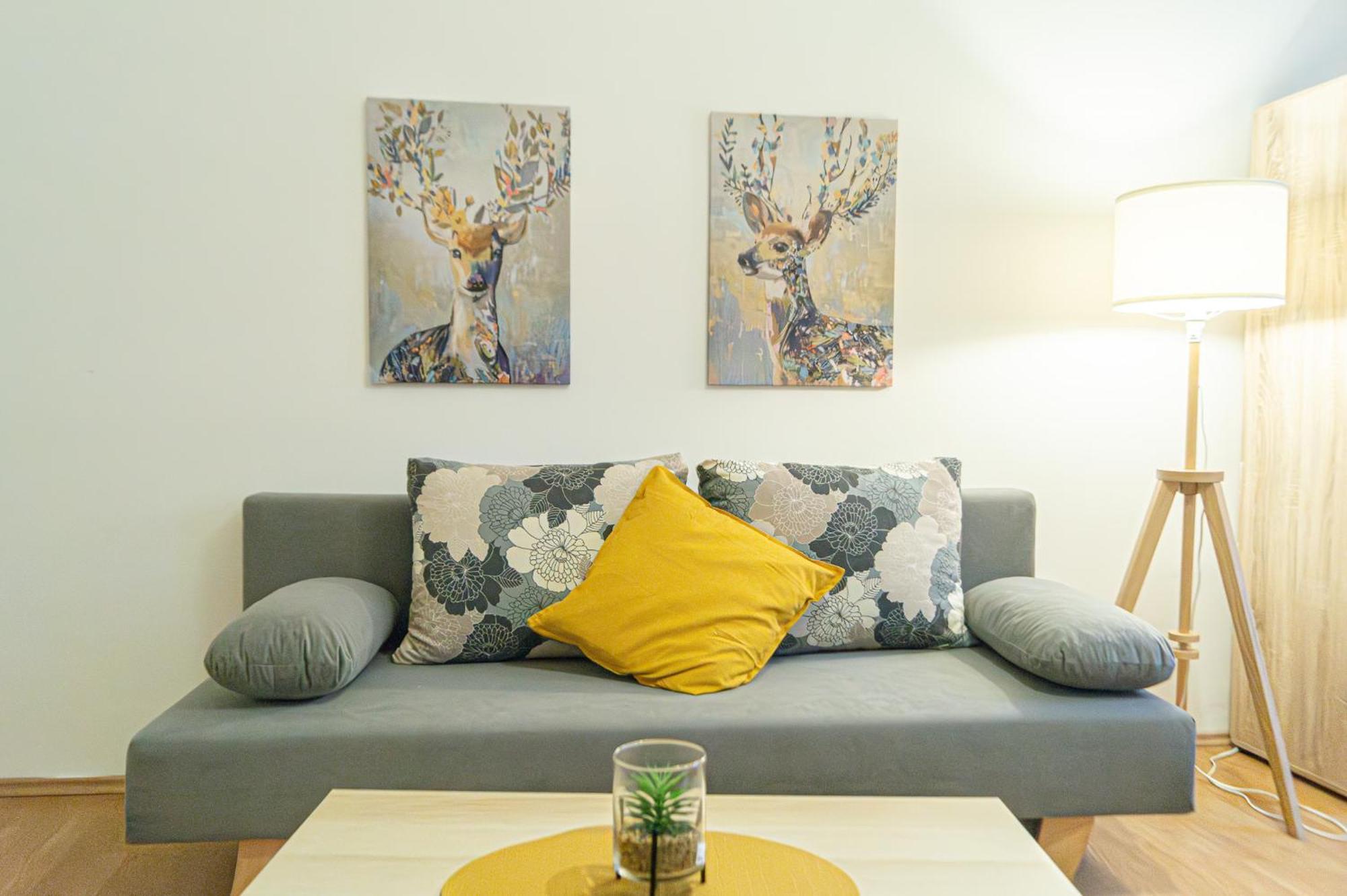 Chic 1br Well Connected To The Whole *